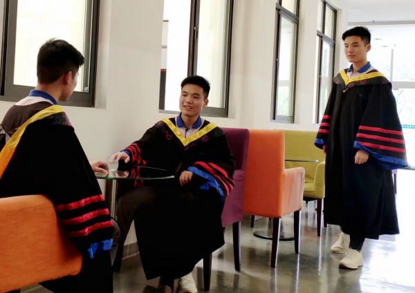 微信图片_20200612111142.png 21e0d76dbda11446a94a8437a9bf8808.png